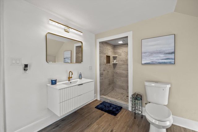 W156N5045 Pilgrim ROAD, Menomonee Falls, WI 53051