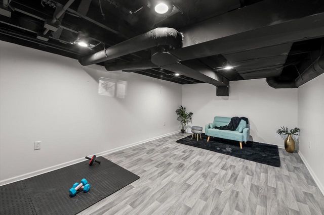 W156N5045 Pilgrim ROAD, Menomonee Falls, WI 53051