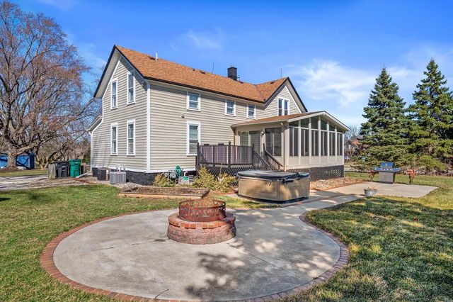 W156N5045 Pilgrim ROAD, Menomonee Falls, WI 53051