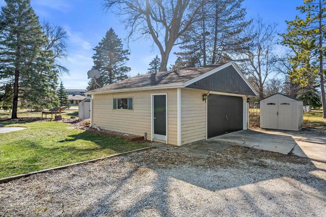 W156N5045 Pilgrim ROAD, Menomonee Falls, WI 53051
