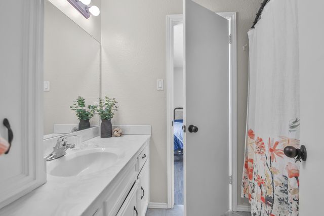 2216 86th Street, Lubbock, TX 79423