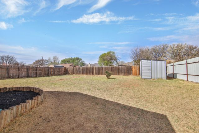 2216 86th Street, Lubbock, TX 79423
