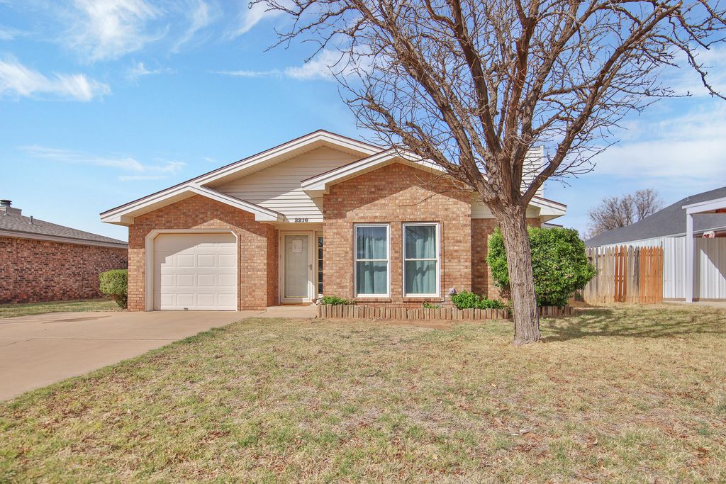 2216 86th Street, Lubbock, TX 79423