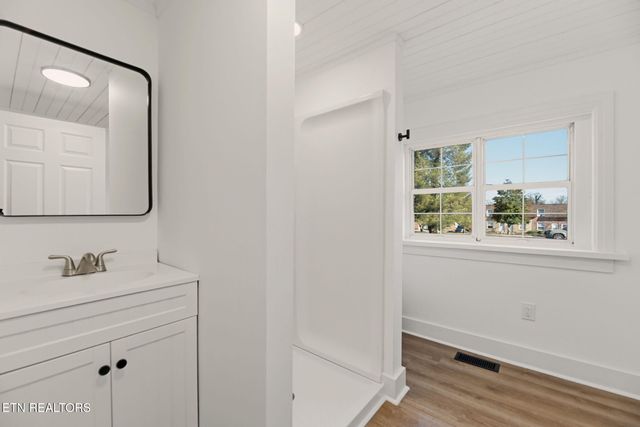 507 E Inskip Drive, Knoxville, TN 37912