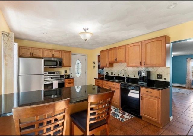 200 Lynnfield St 1, Peabody, MA 01960