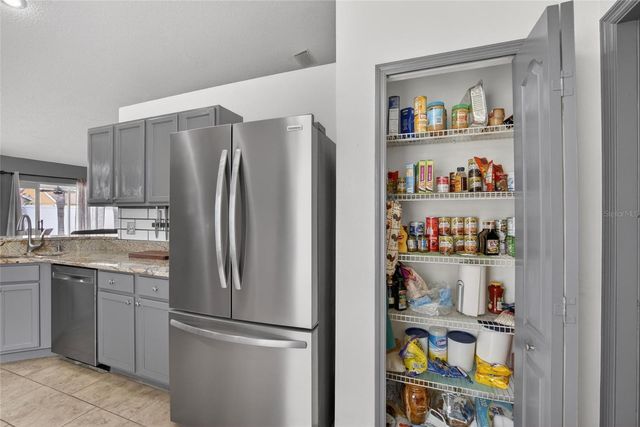 12229 DAWN VISTA DRIVE, Riverview, FL 33578