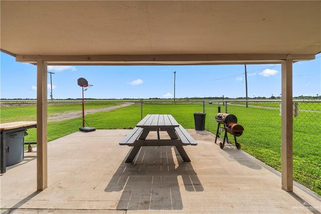 21156 Hooks & Hodges Road, Santa Rosa, TX 78593