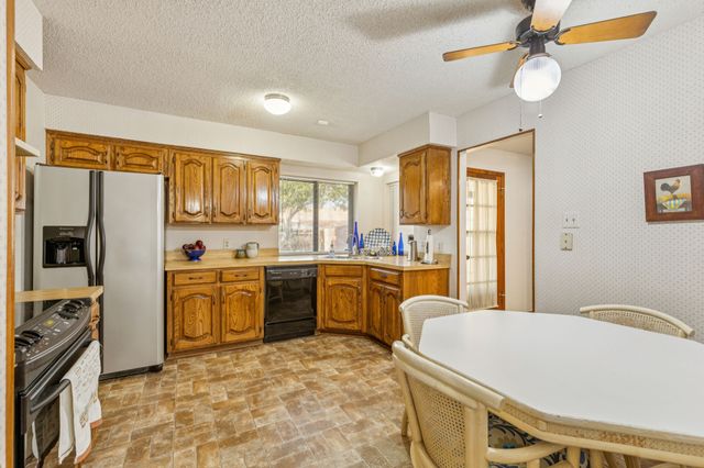 2009 Glenbrook Meadows Drive, Garland, TX 75040