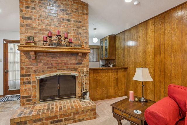 2009 Glenbrook Meadows Drive, Garland, TX 75040