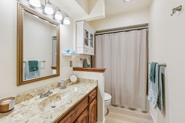 2009 Glenbrook Meadows Drive, Garland, TX 75040