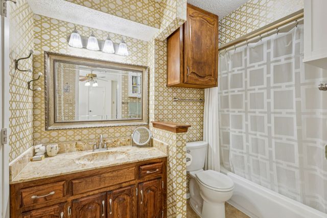 2009 Glenbrook Meadows Drive, Garland, TX 75040