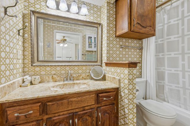 2009 Glenbrook Meadows Drive, Garland, TX 75040