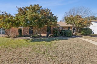 2009 Glenbrook Meadows Drive, Garland, TX 75040