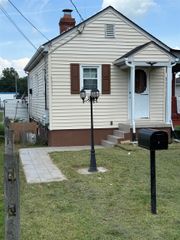 763 N AUGUSTA AVE, Waynesboro, VA 22980