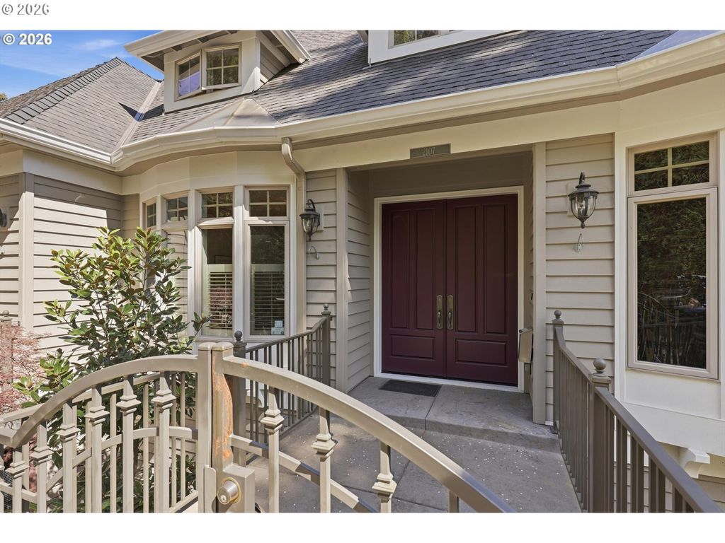 2107 Sw MARKET STREET Dr, Portland, OR 97201