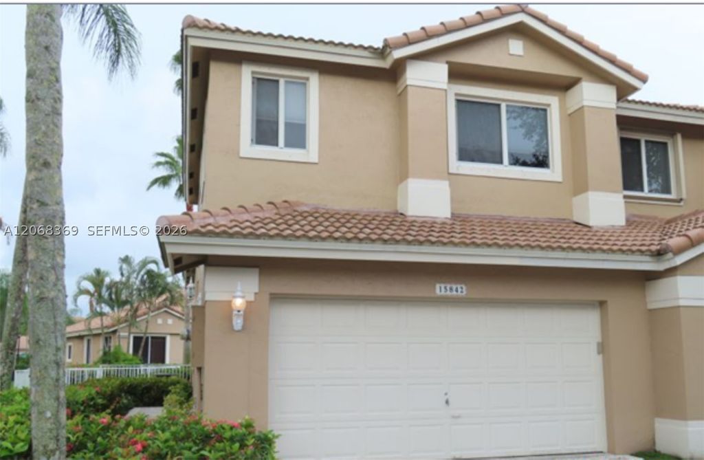 15842 SW 10th St, Pembroke Pines, FL 33027