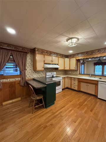 2482 65th Street, Vinton, IA 52349