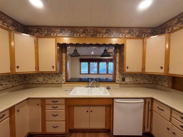 2482 65th Street, Vinton, IA 52349