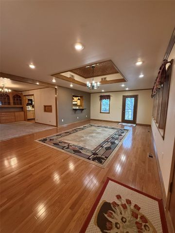 2482 65th Street, Vinton, IA 52349