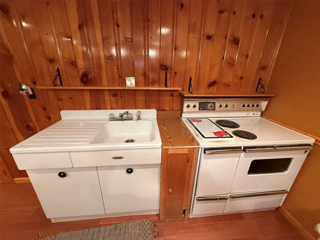 2482 65th Street, Vinton, IA 52349