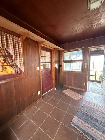 2482 65th Street, Vinton, IA 52349