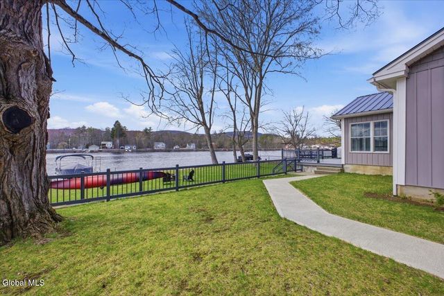 13 Terrace Dr Ext, Lake Luzerne, NY 12846