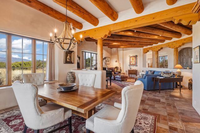 81 W Calle Ventoso, Santa Fe, NM 87506