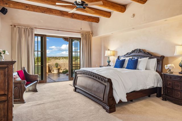 81 W Calle Ventoso, Santa Fe, NM 87506