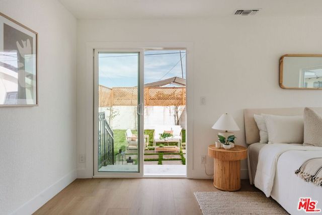 1317 W 48th Street, Los Angeles, CA 90037