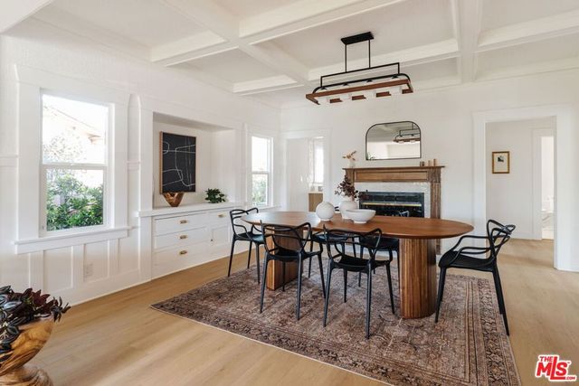 1317 W 48th Street, Los Angeles, CA 90037