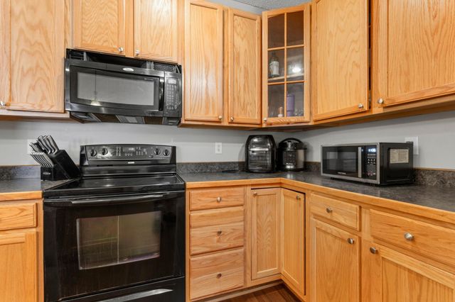 282 Emory Lane SE, Rochester, MN 55904