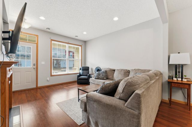 282 Emory Lane SE, Rochester, MN 55904