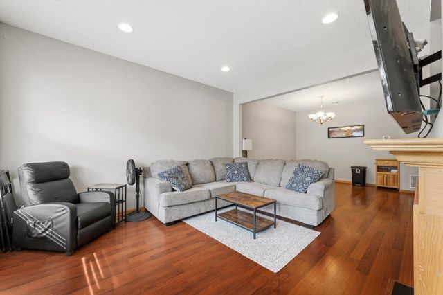 282 Emory Lane SE, Rochester, MN 55904