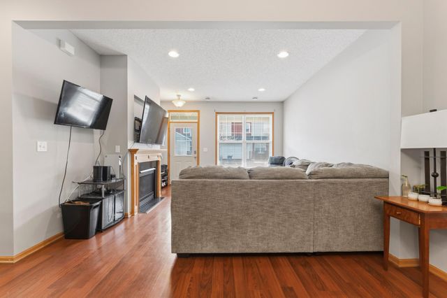 282 Emory Lane SE, Rochester, MN 55904