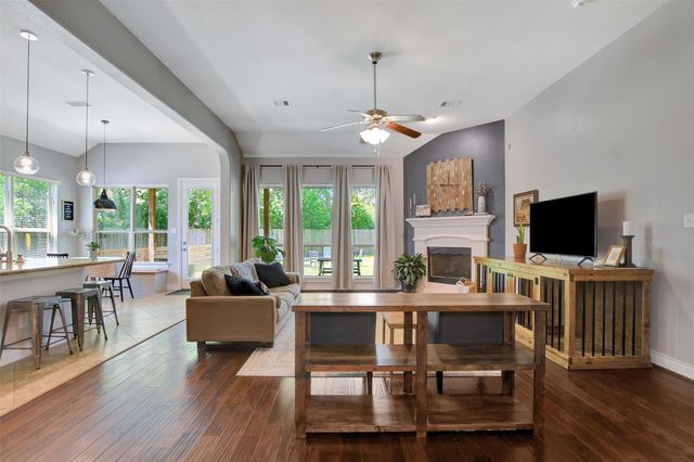 9618 Brannok Lane, Tomball, TX 77375
