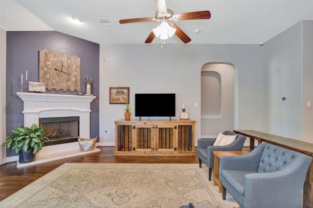 9618 Brannok Lane, Tomball, TX 77375