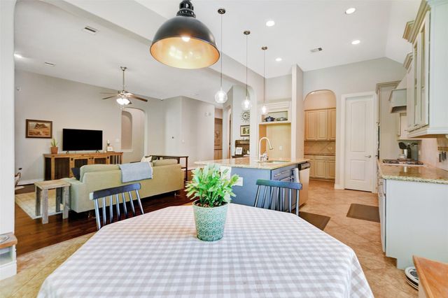 9618 Brannok Lane, Tomball, TX 77375