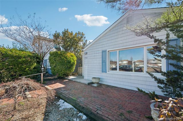 714 park ave, Long Beach, NY 11561