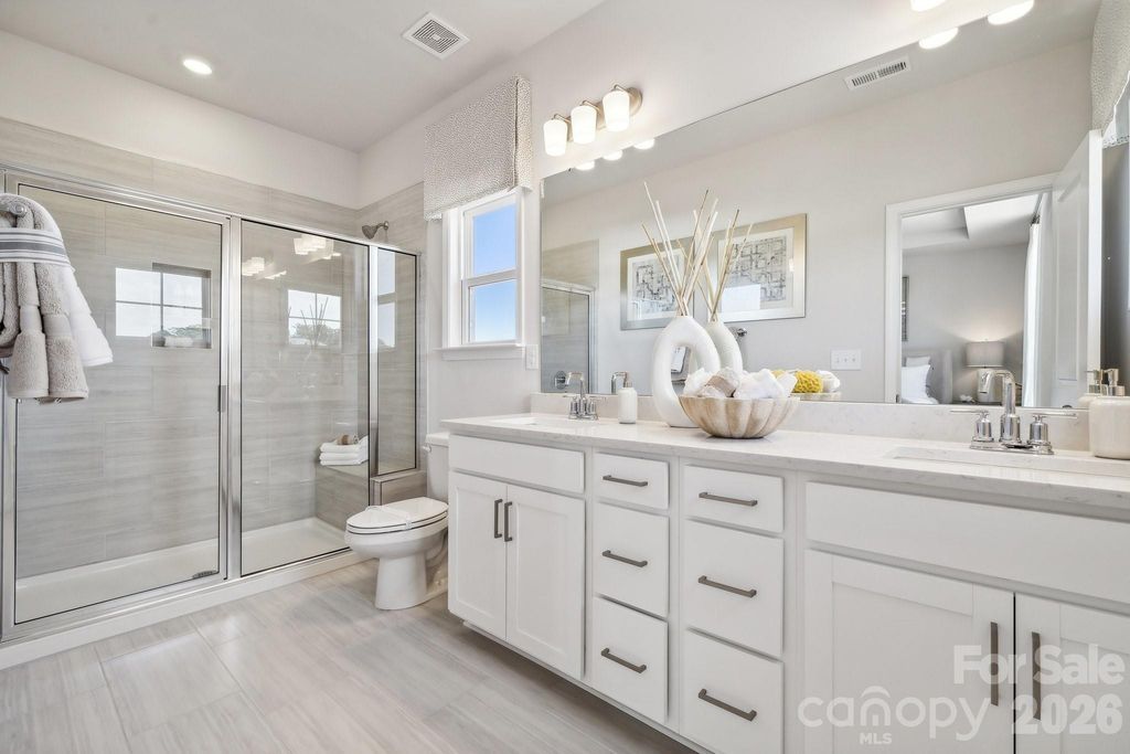 3016 Rexton Lane, Charlotte, NC 28262