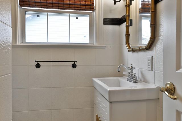 423 W 32nd Street, Houston, TX 77018