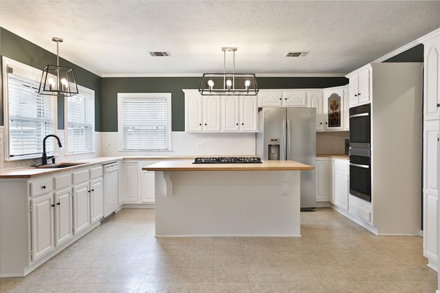 423 W 32nd Street, Houston, TX 77018