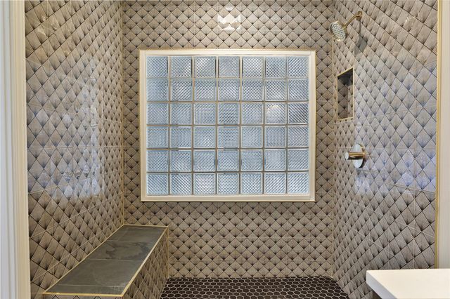 423 W 32nd Street, Houston, TX 77018