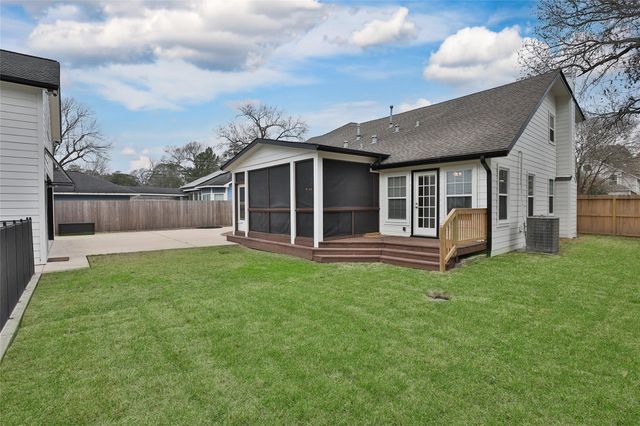 423 W 32nd Street, Houston, TX 77018