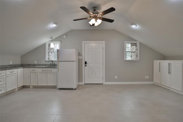 423 W 32nd Street, Houston, TX 77018