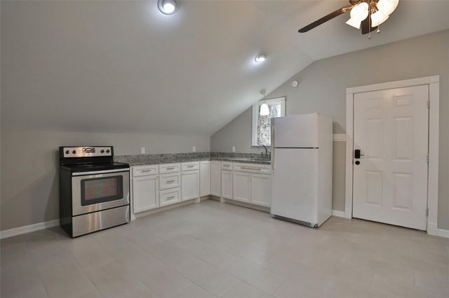 423 W 32nd Street, Houston, TX 77018