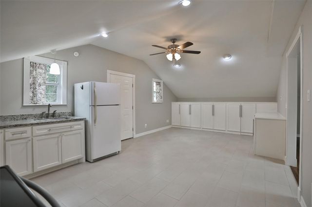 423 W 32nd Street, Houston, TX 77018