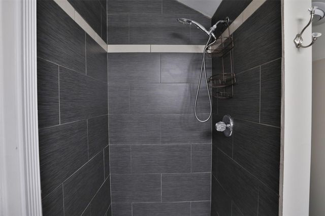 423 W 32nd Street, Houston, TX 77018