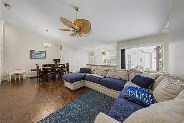 4203 Water Oak Court, Palm Beach Gardens, FL 33410