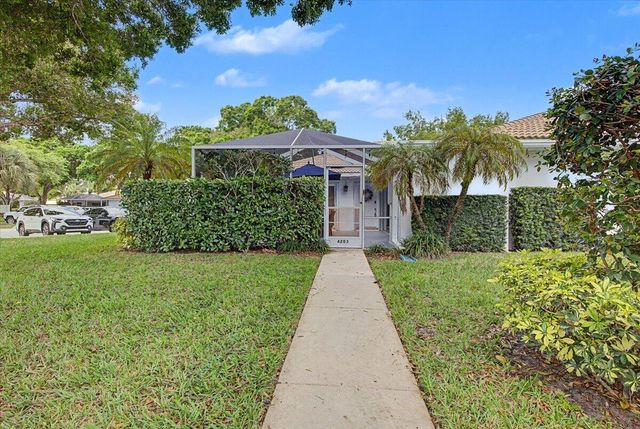 4203 Water Oak Court, Palm Beach Gardens, FL 33410