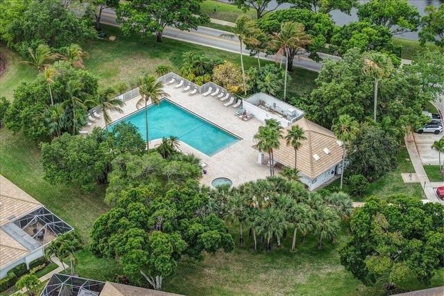 4203 Water Oak Court, Palm Beach Gardens, FL 33410